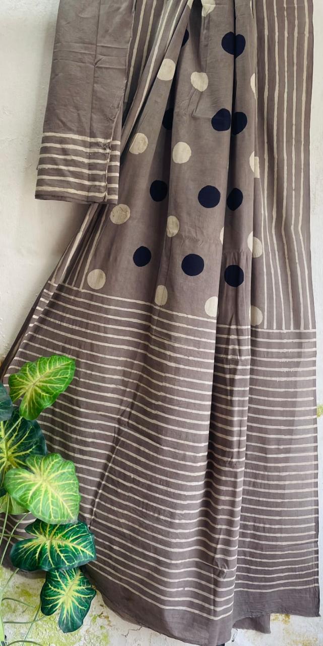 Elegant Grey Cotton Malmal Hand Block Print Saree with Polka Dots & Stripes – 5.5m Saree with 80cm Blouse Piece | Soft Lightweight Saree for Women