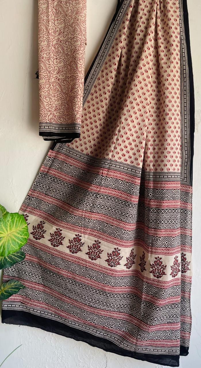 Beige & Maroon Cotton Malmal Hand Block Print Saree with Blouse – 5.5m Saree + 80cm Blouse Piece | Soft Lightweight Traditional Saree for Women