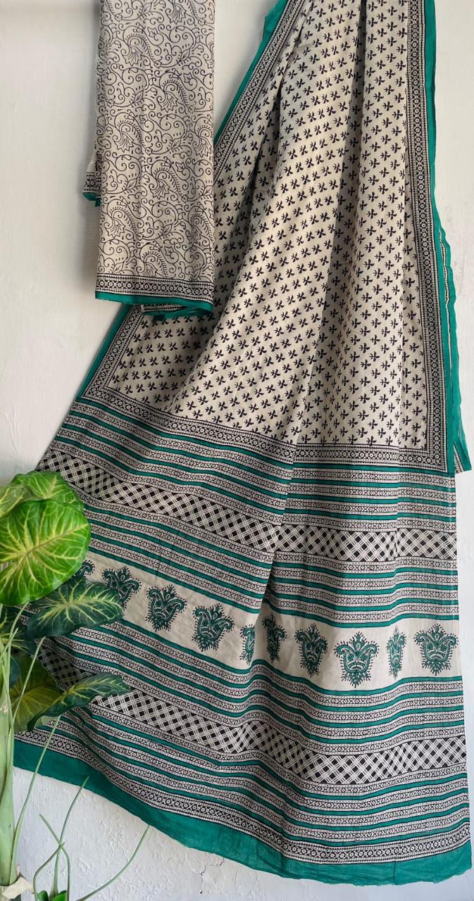Off White & Green Cotton Malmal Hand Block Print Saree with Blouse – 5.5m Saree + 80cm Blouse Piece | Soft Lightweight Ethnic Saree for Women