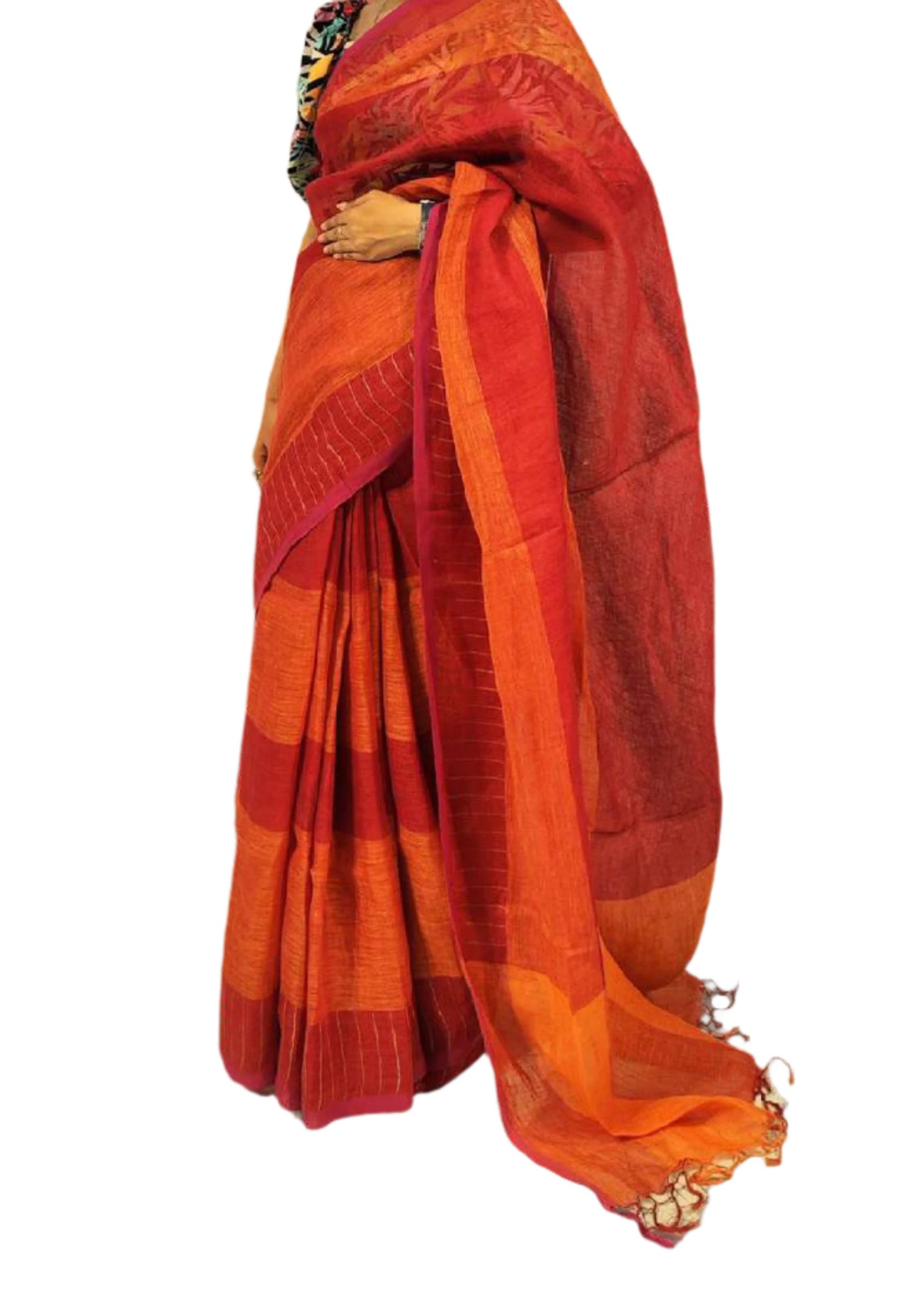 Linen Sarees: Comfort Meets Elegance