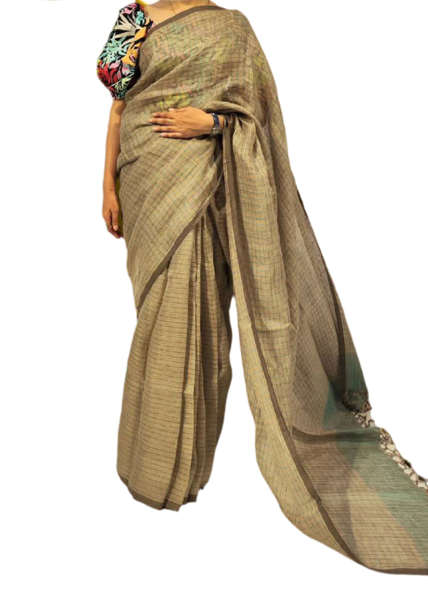 Minimalist Elegance: Linen Saree