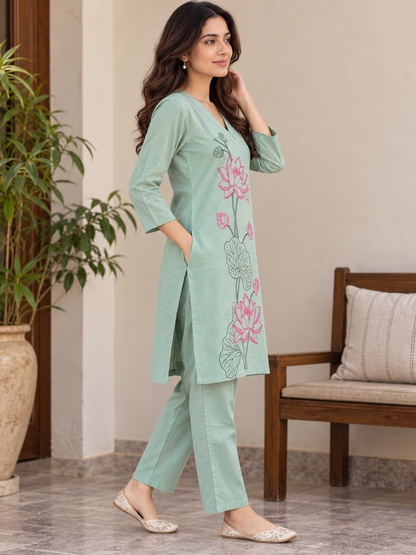 Natural Fab Women’s Mint Green Lotus Printed Co-ord Set | V-Neck Kurti with Straight Pants | 2-Piece Ethnic Set