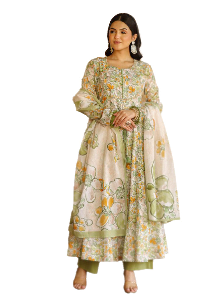 Vibrant Kurti Set Reflecting Heritage