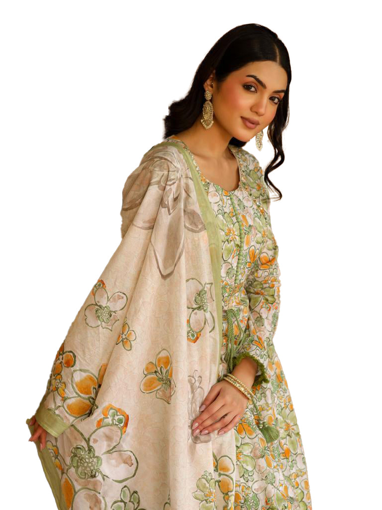 Vibrant Kurti Set Reflecting Heritage