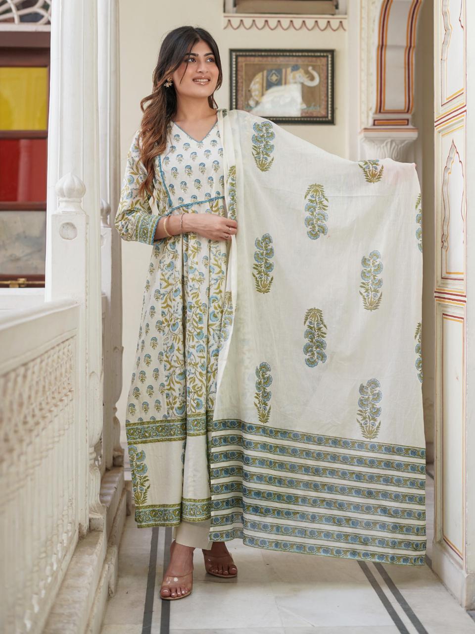 Kurti Set with Aqua Accents and FLOWER Charm