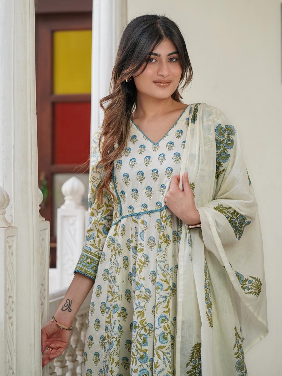 Kurti Set with Aqua Accents and FLOWER Charm