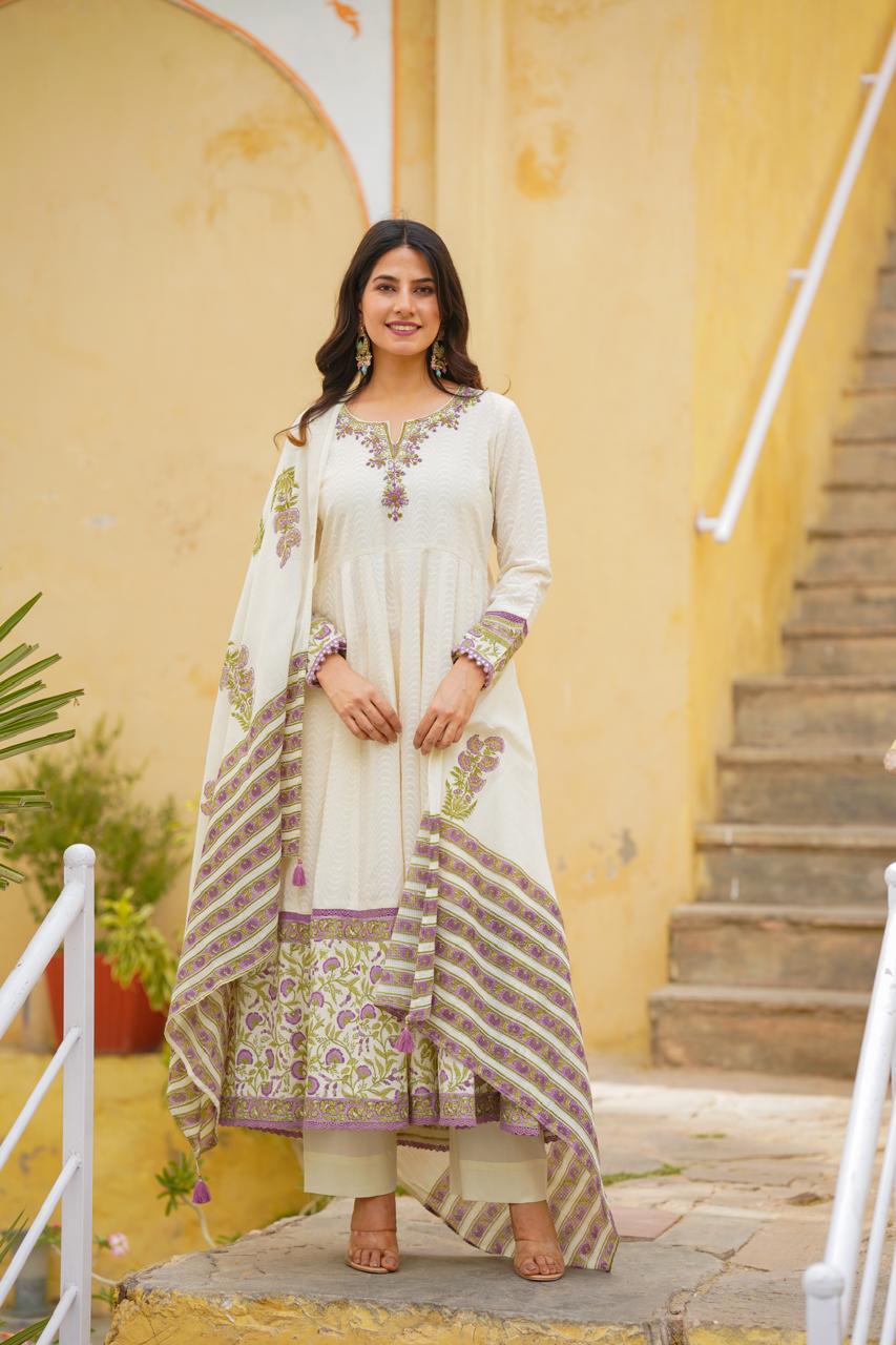 Lavender Embroidered Kurti Set with Dupatta