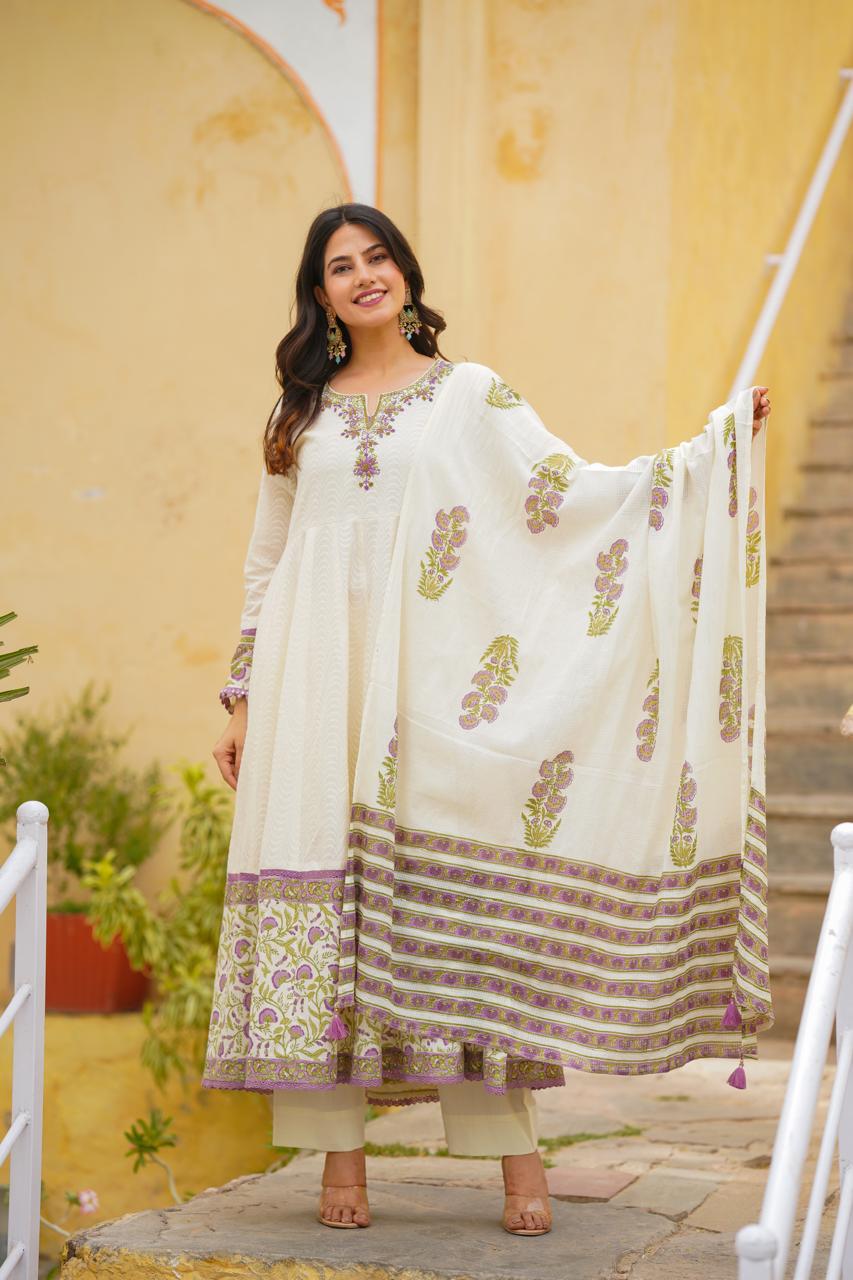 Lavender Embroidered Kurti Set with Dupatta