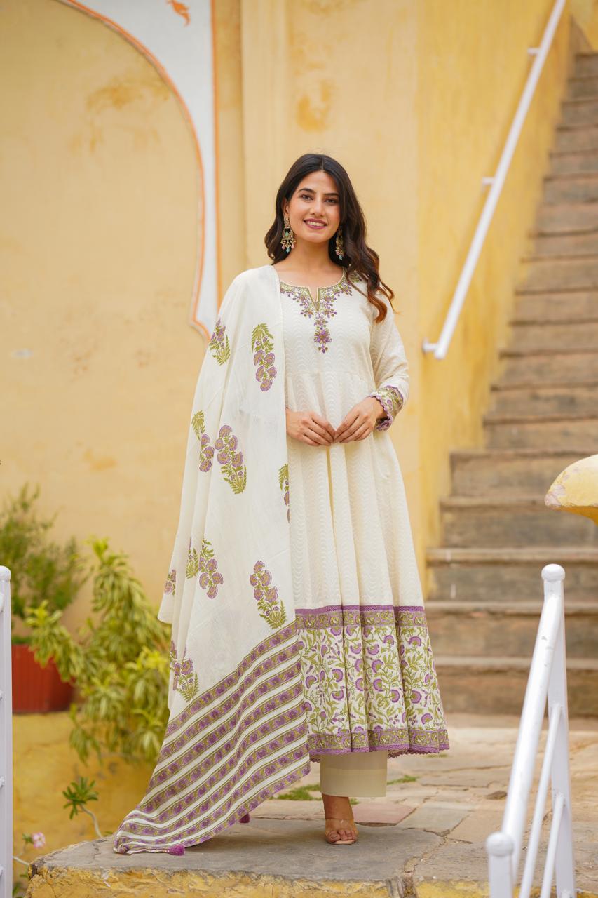 Lavender Embroidered Kurti Set with Dupatta