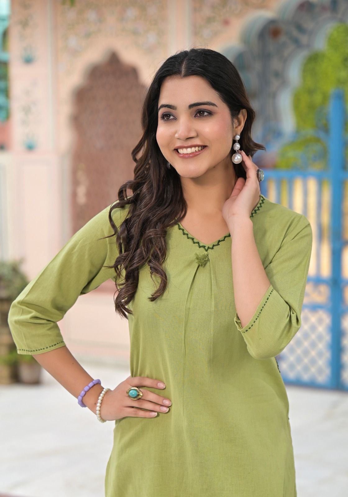 Minimalist Green Kurta Set for Effortless Elegance