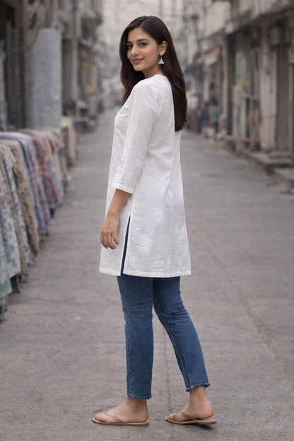 White Cotton Chikankari Kurta with Delicate Embroidery